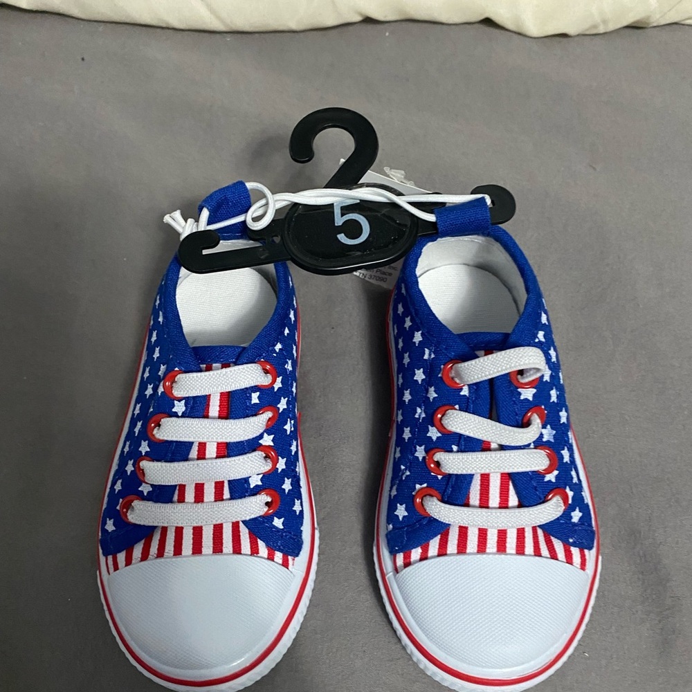 Shoes - Picture 1 of 3